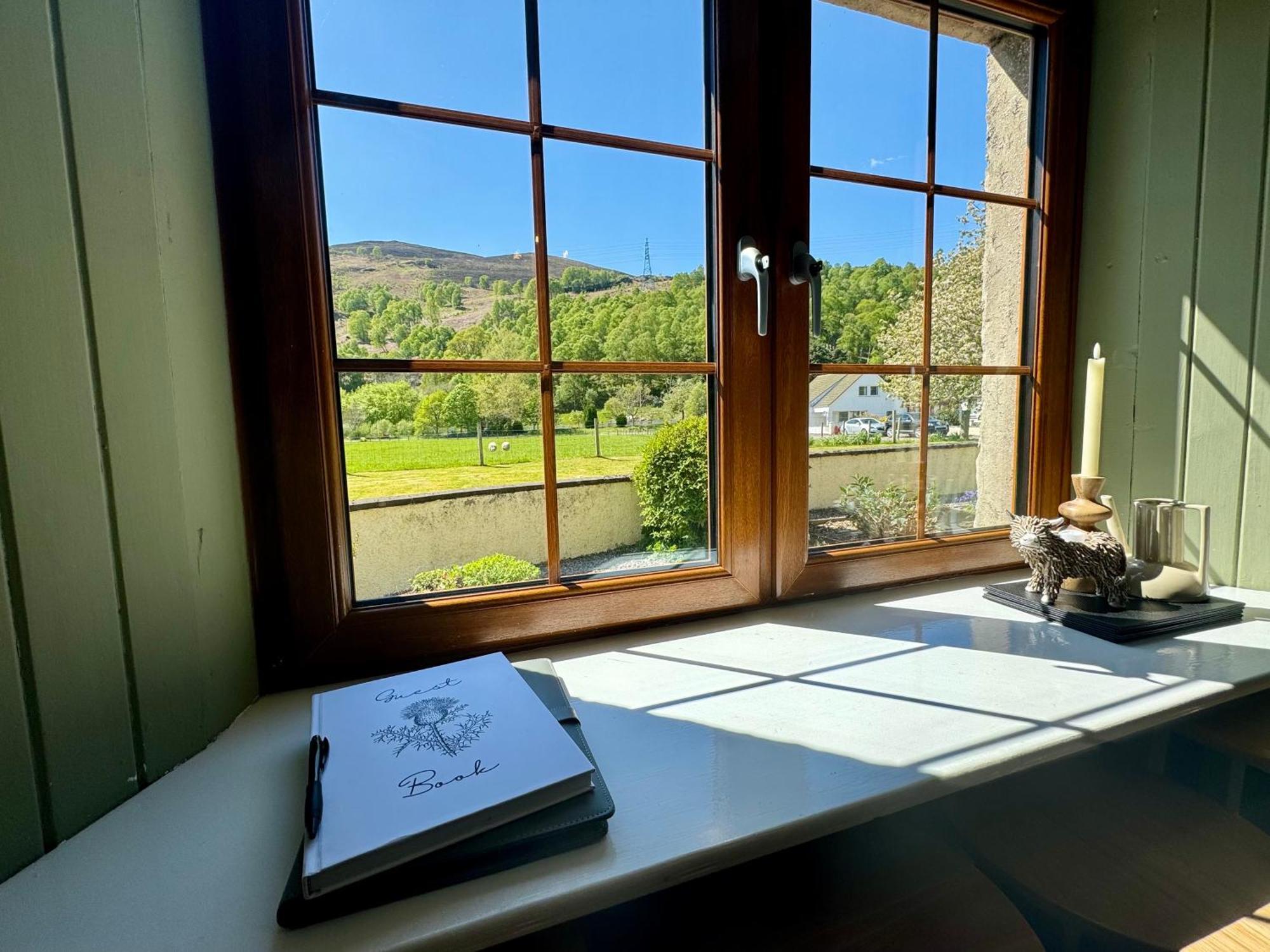 Rosemount Bothy - Highland Cottage Garve Buitenkant foto